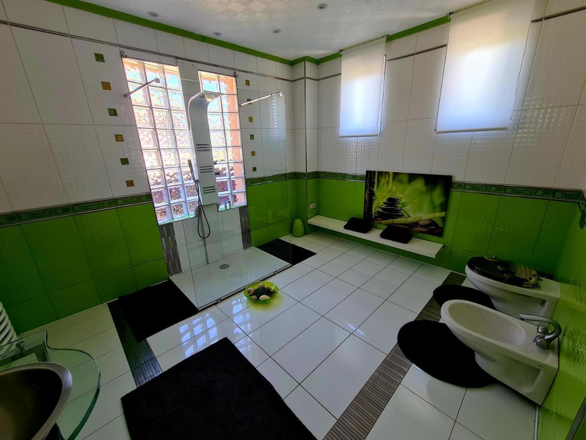 Airport Luxury Apartman 42 Vecses Ngoại thất bức ảnh