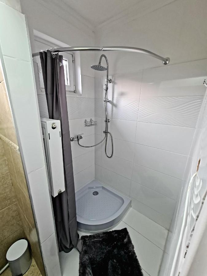 Airport Luxury Apartman 42 Vecses Ngoại thất bức ảnh